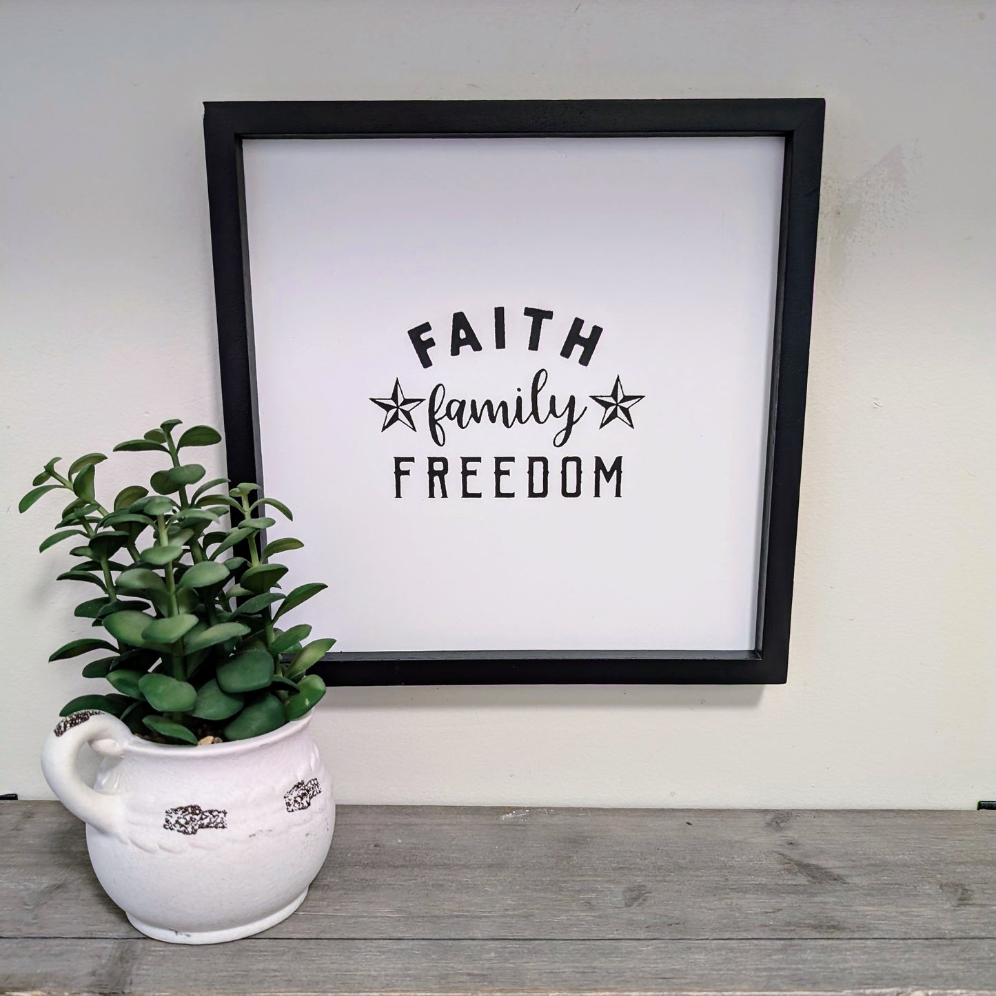 HANGING WOOD WALL DECOR Faith-Family-Freedom-Cotton & Blossom Collection