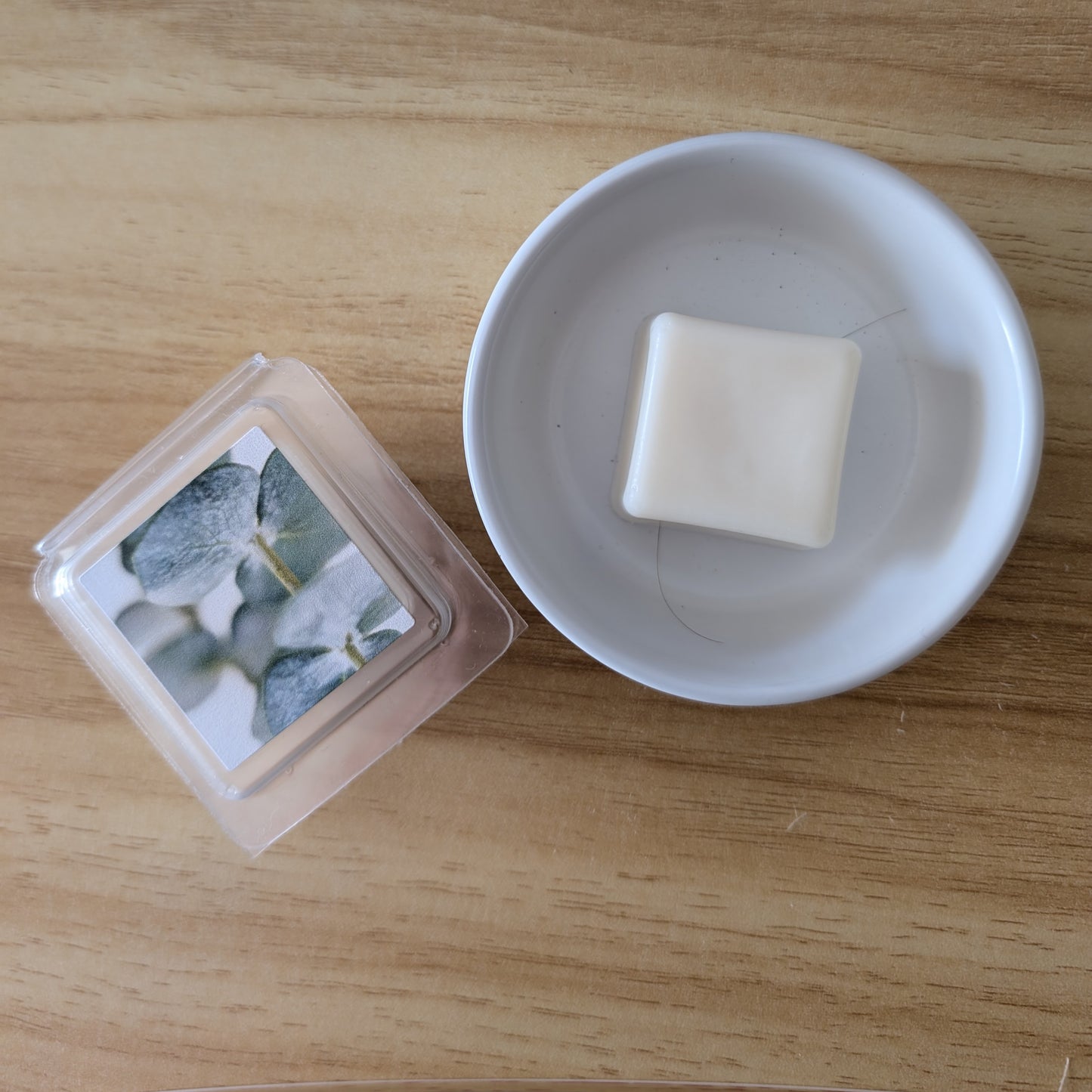 HANDCRAFTED WHITE EUCALYPTUS SCENTED Hand poured wax melts-Cotton & Blossom Collection